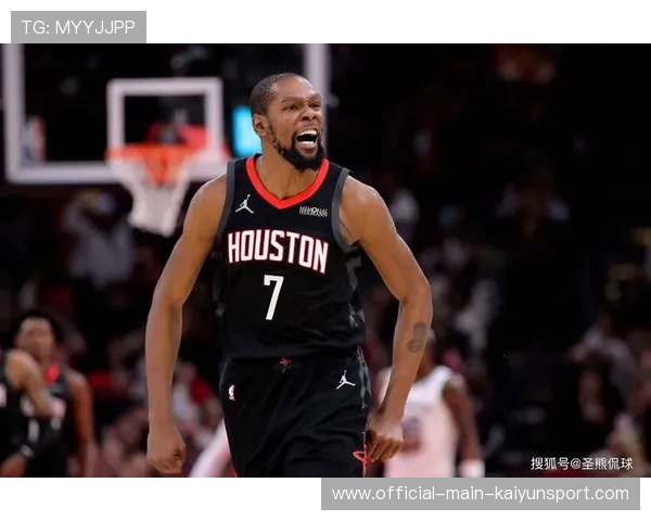 杜兰特干拔中投命中,菲尼克斯关键回合稳住 杜兰特干拔中投命中,菲尼克斯关键回合稳住